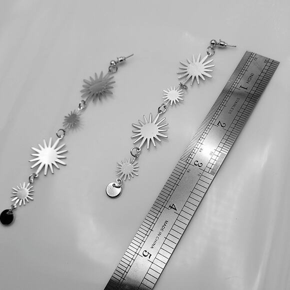 Silver Star Dangle Earrings - Picture 4 of 4